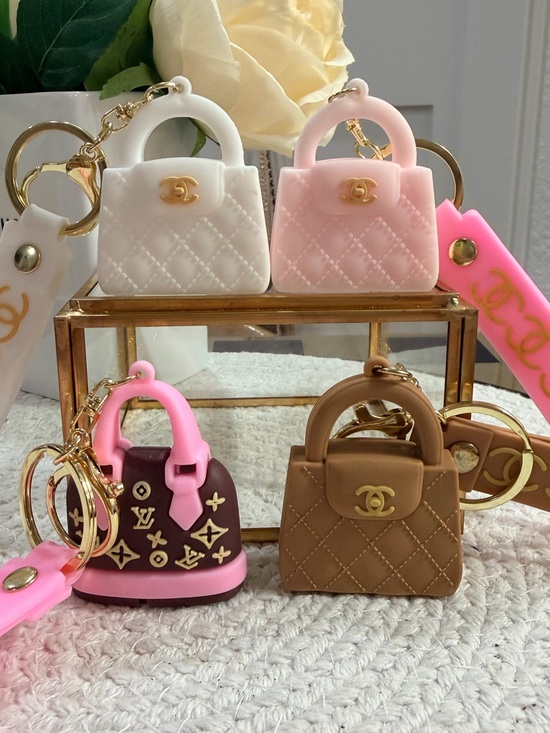 Unbranded Accessories - Novelty Fashion Mini Quilted Bag Keychains - White, Pink, Brown, Brown/Pink